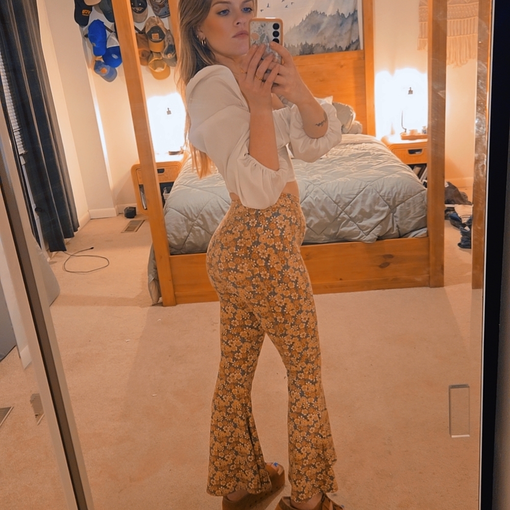 {Three Bird Nest} Floral Flare Pants